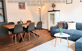 Ferienwohnung Gemuetliche Auszeit - Wallbox, Nur 50M Zum Hauptbahnhof, Ruhig, Parterre, Zentral, Hunde Willkommen, Kinderausstattung Vorhanden